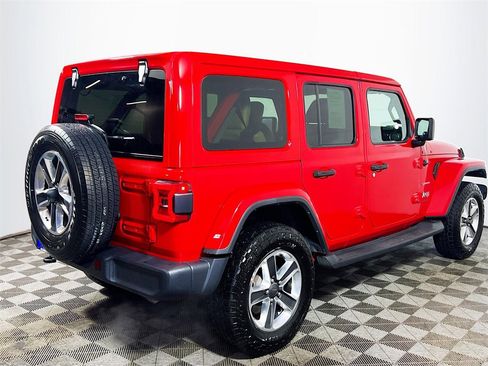 Used 2018 Jeep Wrangler Unlimited Sahara w/ Cold Weather Group image 8