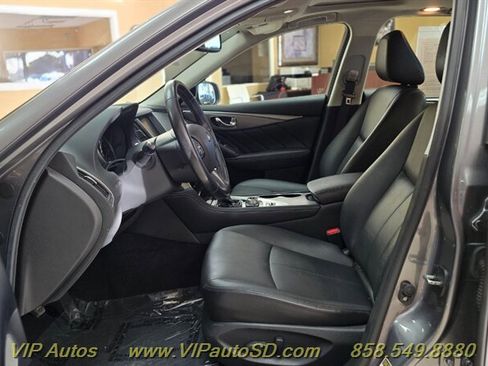 Used 2017 INFINITI Q50 3.0t Premium w/ Cargo Package (L95) image 14