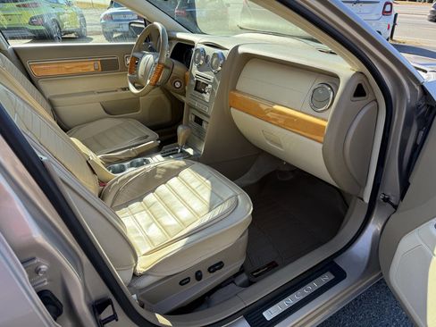 Used 2006 Lincoln Zephyr image 13