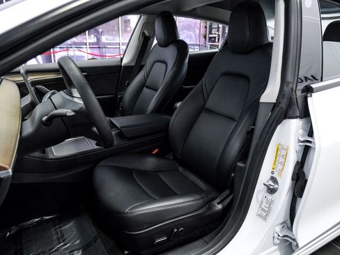 Used 2023 Tesla Model 3 Performance image 32