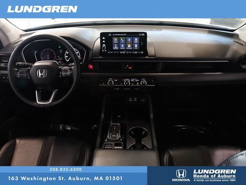 Used 2025 Honda Pilot EX-L image 19