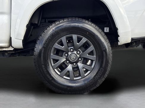 Used 2023 Toyota Tacoma SR5 w/ Black Out Package (TMS) image 12