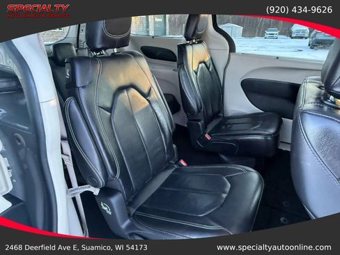 Used 2022 Chrysler Pacifica Touring-L image 21