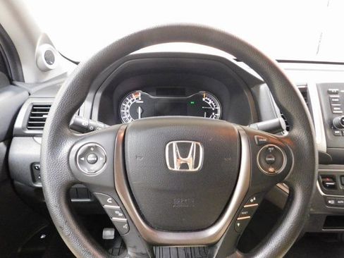 Used 2019 Honda Ridgeline Sport image 6