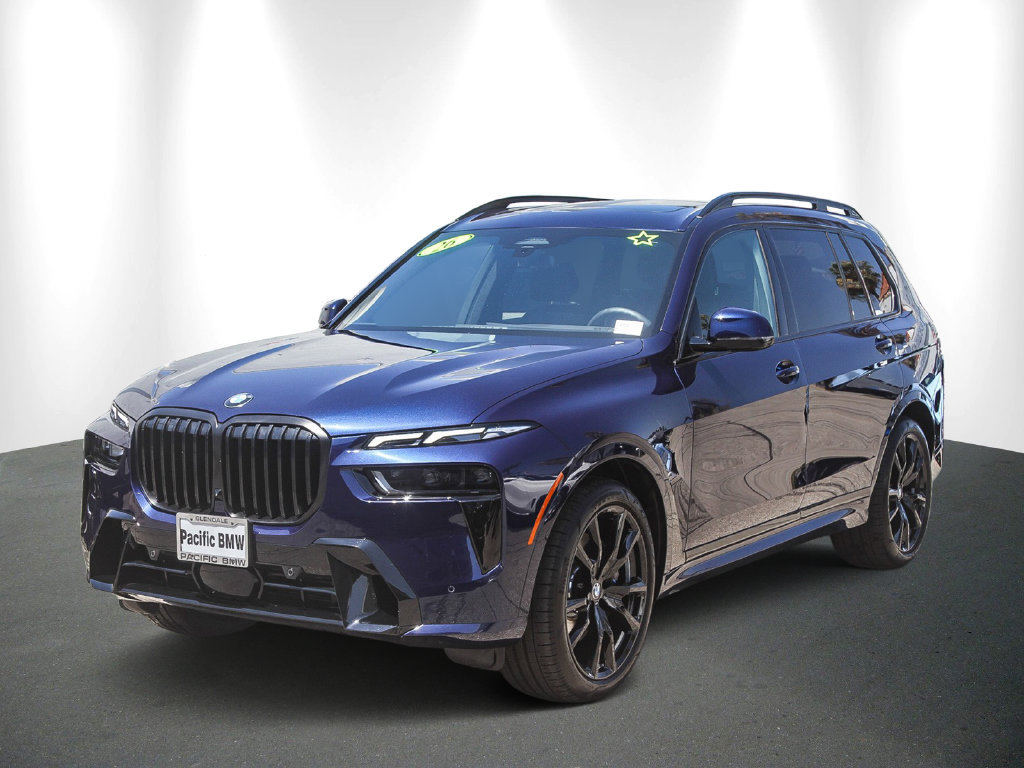 Used 2026 BMW X7 xDrive40i w/ M Sport Package AWD/4WD image 3