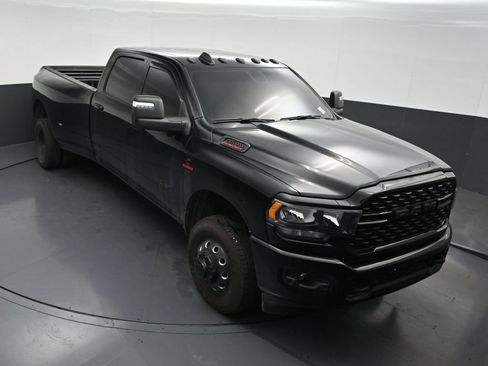 Used 2024 RAM 3500 Big Horn w/ Night Edition AWD/4WD image 21