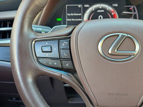 Used 2021 Lexus ES 300h w/ Accessory Package 2 FWD image 19