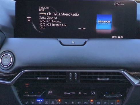 New 2025 MAZDA CX-90 3.3 Turbo w/ Premium Plus Pkg image 18