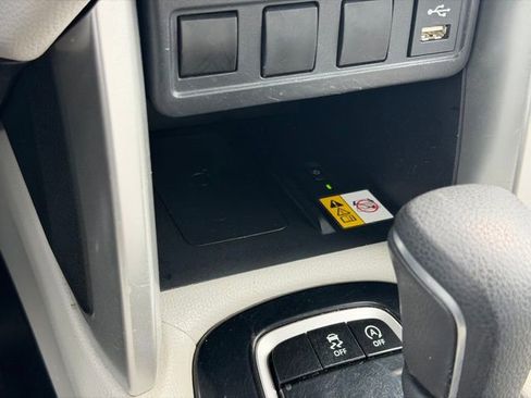 Used 2022 Toyota Corolla Cross LE image 20