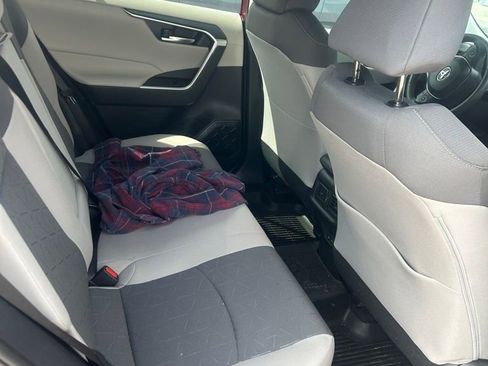 Used 2025 Toyota RAV4 XLE w/ Convenience Package image 11