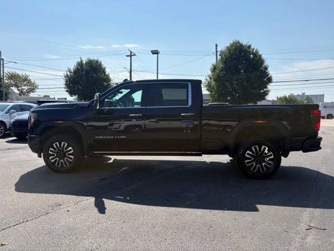 Used 2024 GMC Sierra 3500 Denali Ultimate AWD/4WD image 2