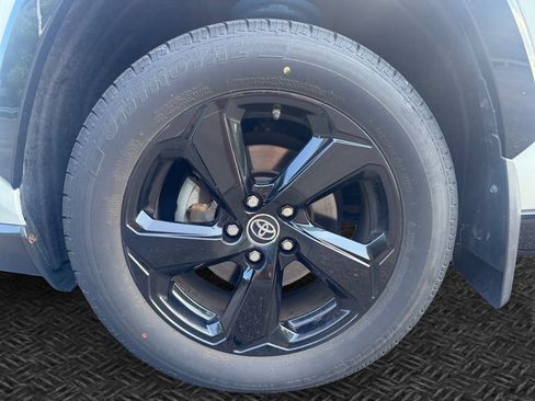 Used 2019 Toyota RAV4 XSE w/ Carpet Mat Package AWD/4WD image 11
