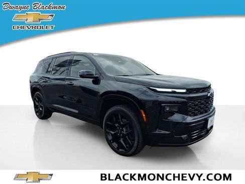 Used 2024 Chevrolet Traverse RS w/ LPO, Floor Liner Package AWD/4WD image 1