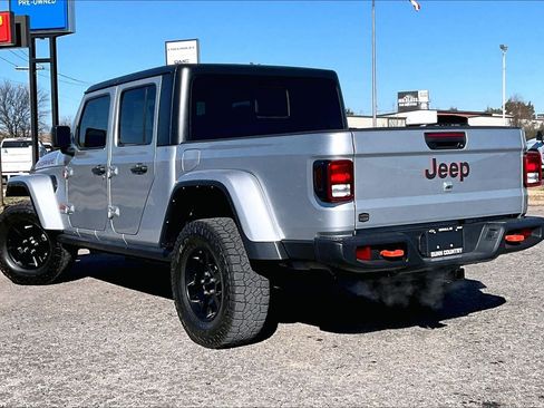 Used 2022 Jeep Gladiator Mojave w/ Trailer Tow Package image 12