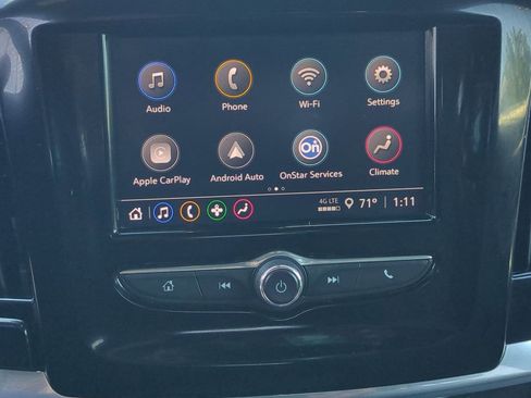 Used 2023 Chevrolet Traverse LT FWD image 16