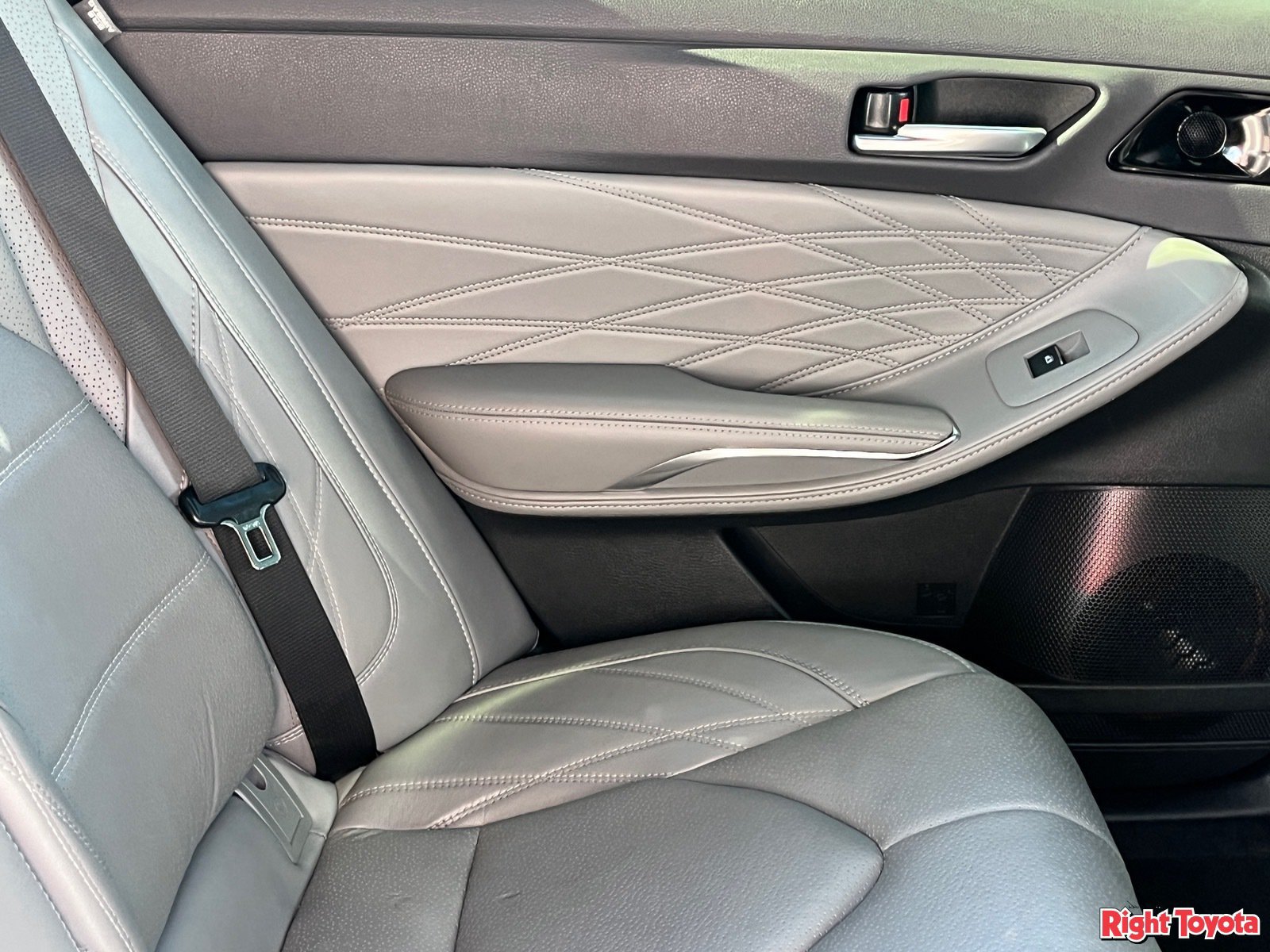 Certified 2020 Toyota Avalon Limited w/ Advanced Safety Package FWD image 14