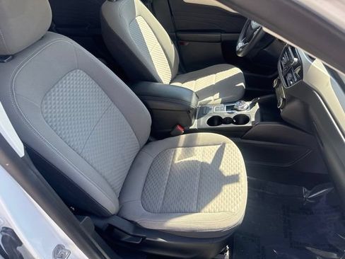 Used 2022 Ford Escape SE FWD image 28