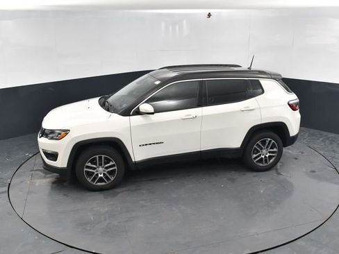 Used 2018 Jeep Compass Latitude w/ Cold Weather Group image 36