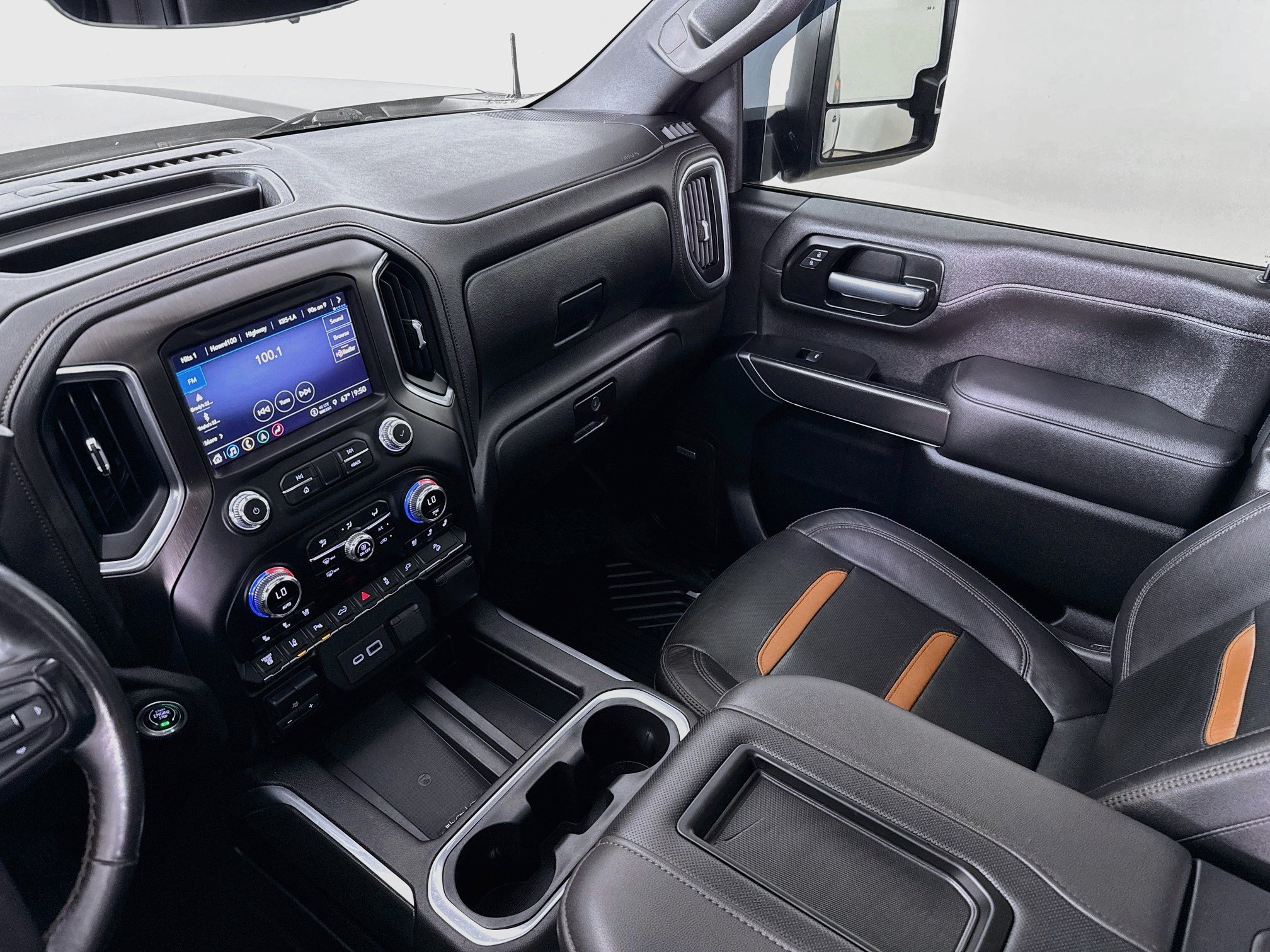Used 2021 GMC Sierra 2500 AT4 w/ AT4 Premium Plus Package AWD/4WD image 28