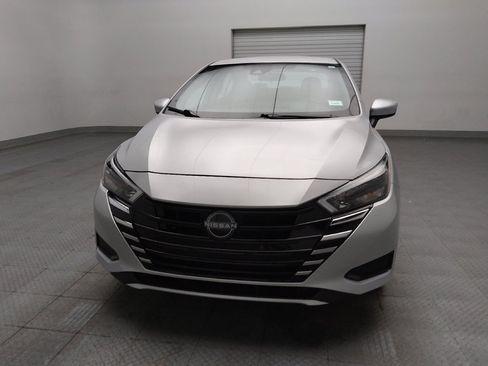 Used 2025 Nissan Versa SV FWD image 15