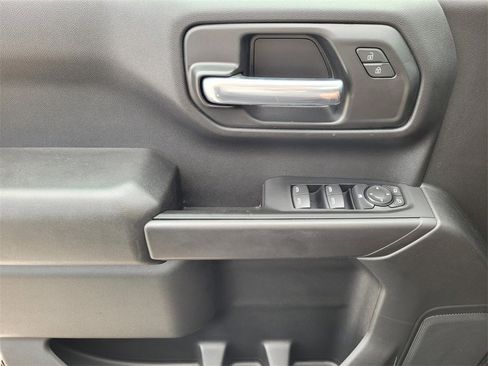 Used 2025 Chevrolet Silverado 1500 Custom Trail Boss w/ Dark Appearance Package image 27