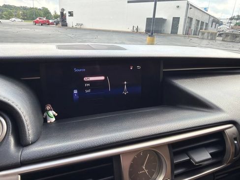 Used 2016 Lexus IS 200t RWD image 16