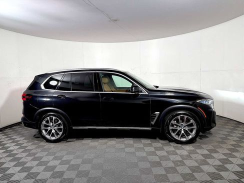 Certified 2024 BMW X5 xDrive40i w/ Premium Package AWD/4WD image 7