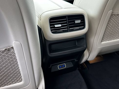 Certified 2026 Mercedes-Benz GLE 450e 4MATIC image 26