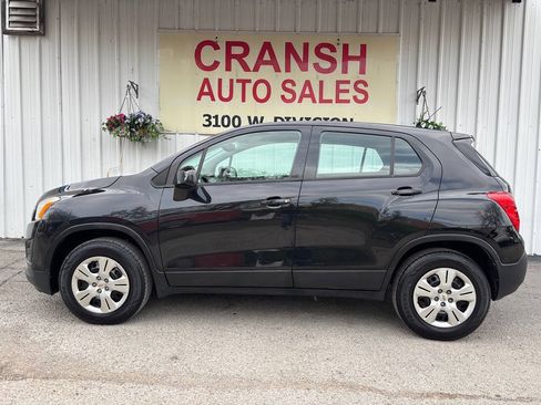Used 2016 Chevrolet Trax LS w/ LPO, Cargo Package FWD image 6