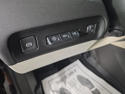 Used 2022 Buick Enclave Avenir w/ Avenir Technology Package AWD/4WD image 15