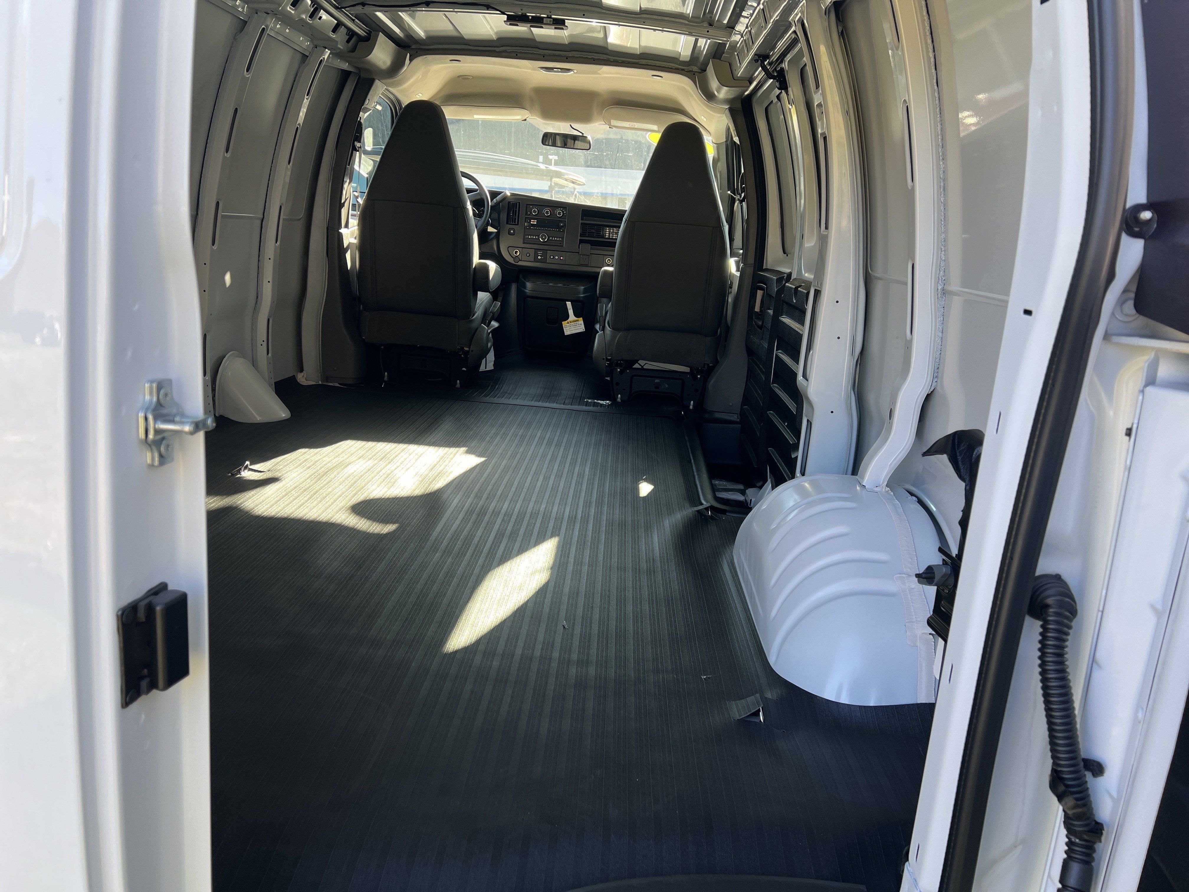 New 2025 GMC Savana 2500 RWD image 10