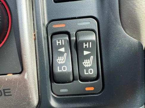 Used 2022 Subaru Forester Premium image 16