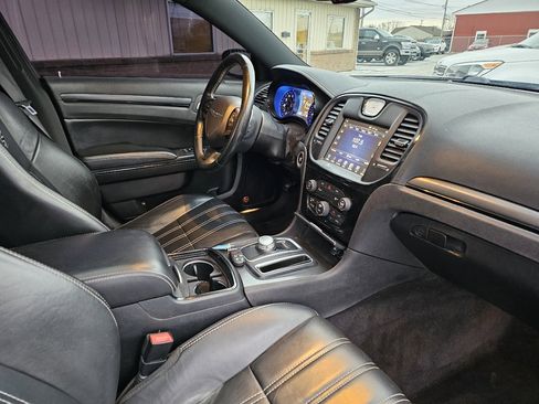 Used 2016 Chrysler 300 S w/ 300S Premium Group image 22
