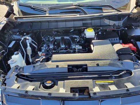 Used 2025 Nissan Pathfinder SL image 26