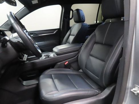 Used 2024 GMC Acadia Elevation w/ Luxury Package FWD image 21