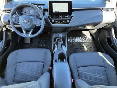 Used 2024 Toyota Corolla SE image 9