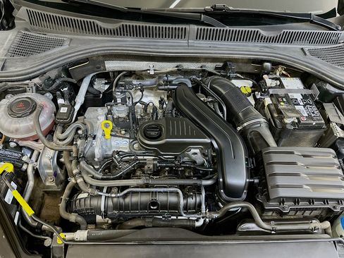 Used 2024 Volkswagen Jetta S image 33