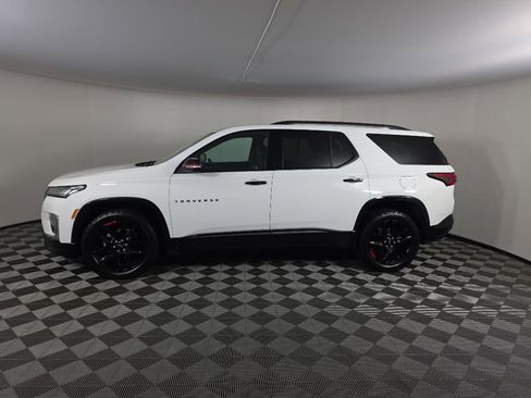 Used 2022 Chevrolet Traverse Premier w/ Redline Edition AWD/4WD image 2