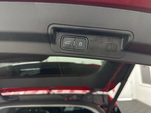 Used 2024 Ford Explorer XLT w/ Equipment Group 202A image 38