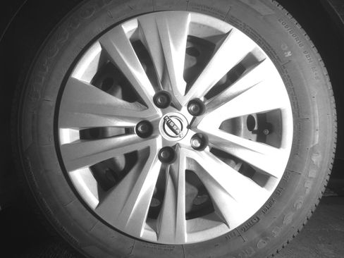 Used 2025 Nissan Sentra S FWD image 14
