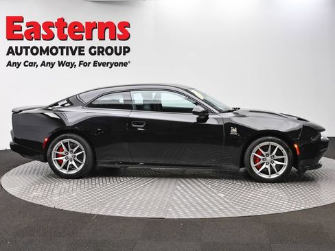 Used 2024 Dodge Charger Daytona Scat Pack w/ Plus Group AWD/4WD image 4
