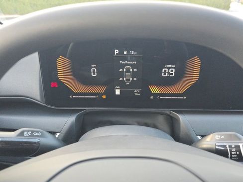 New 2025 Kia K4 LXS image 25