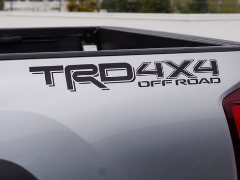 Used 2019 Toyota Tacoma TRD Off-Road image 11