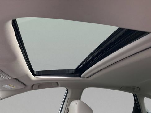 Used 2024 Honda Accord Touring image 32