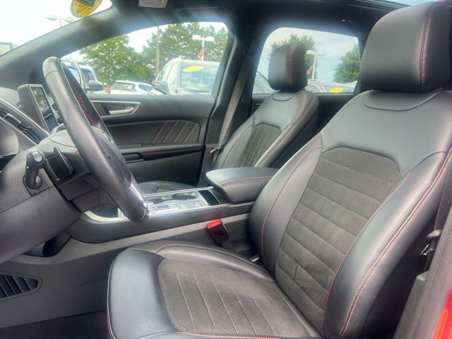 Used 2024 Ford Edge ST-Line w/ Class II Trailer Tow Package AWD/4WD image 22