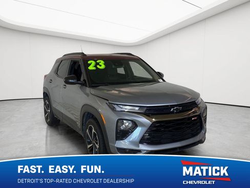 Used 2023 Chevrolet TrailBlazer RS w/ Sun and Liftgate Package AWD/4WD image 1