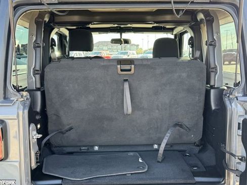 Used 2020 Jeep Wrangler Sport image 23