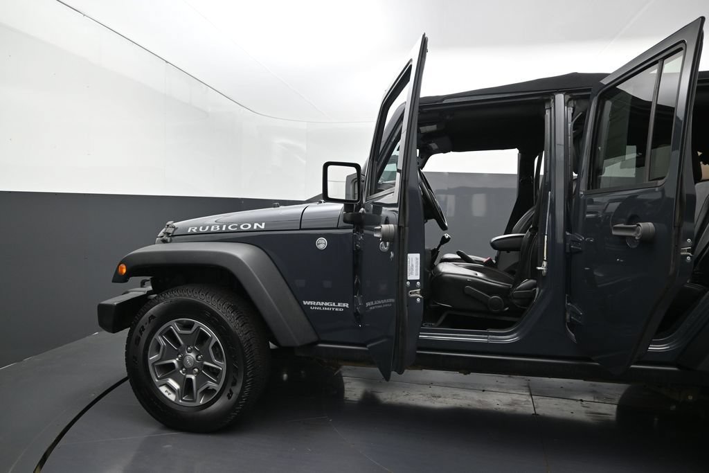 Used 2017 Jeep Wrangler Unlimited Rubicon w/ Dual Top Group AWD/4WD image 13