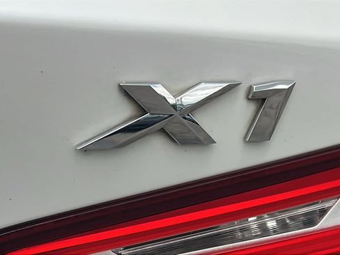 Used 2017 BMW X1 xDrive28i AWD/4WD image 28