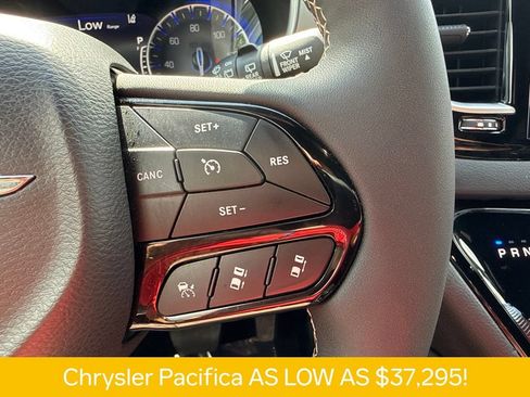 Used 2026 Chrysler Pacifica Limited w/ S Appearance Package FWD image 25